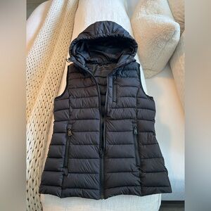 Bernardo Light Puffer Vest Black Small